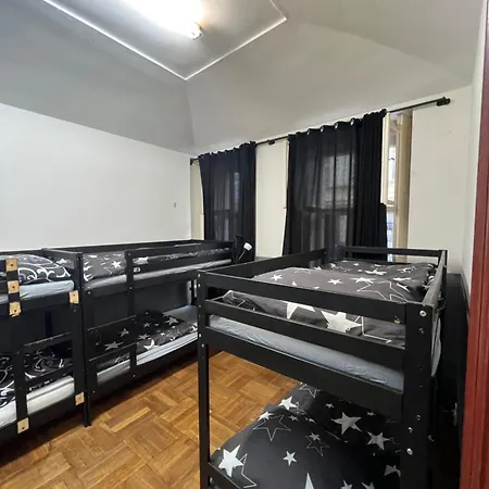 Hostel Moon
