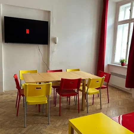 Party House - Ve Smeckach 18, Center!! Apartment