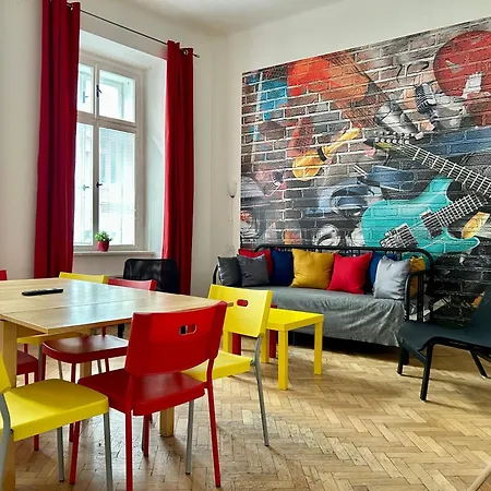 Party House - Ve Smeckach 18, Center!! * Prague