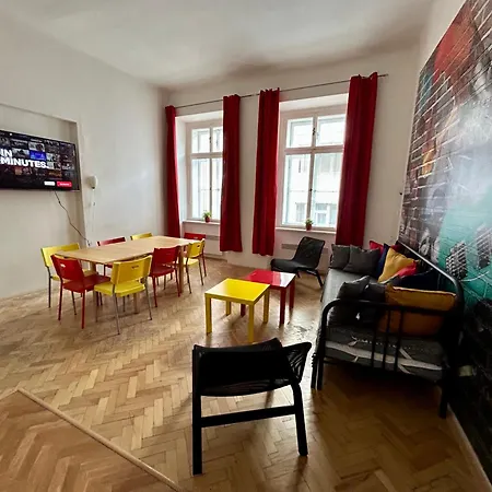 Apartment Party House - Ve Smeckach 18, Center!! Prague