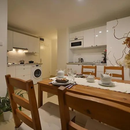 Aparthotel A. V.