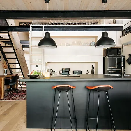 Houseboat Fred 보트호텔 *