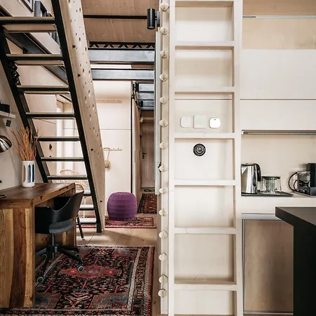 Houseboat Fred 보트호텔