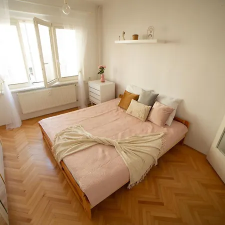 Apartment 212 - Boho In Next To City Center 5 Minutes To Wenceslas Square Prague