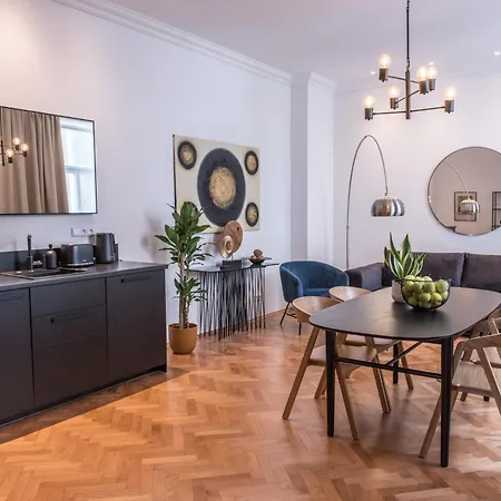 New Design - Location Wenceslas Square Apartment *
