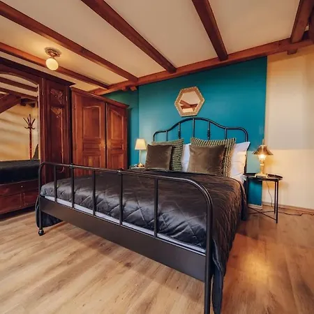 Apartment Magnificent Historical Penthouse In The Heart Of Prague