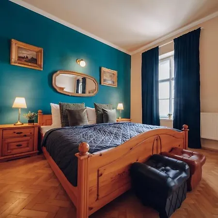 Apartment Magnificent Historical Penthouse In The Heart Of *