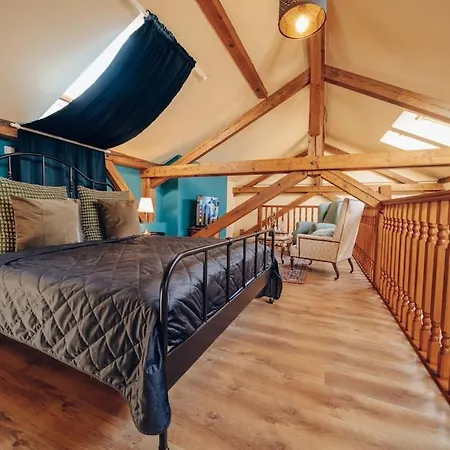 Magnificent Historical Penthouse In The Heart Of *