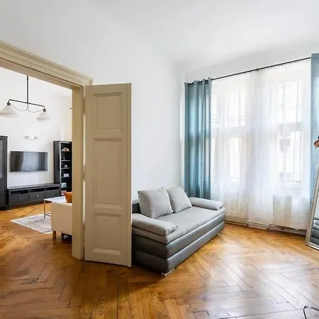 Spacious With Balcony At Wenceslas Sq Appartement *