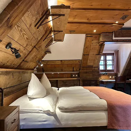 Romantik U Raka Hotel 4*