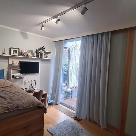 Exceptional Calm 3br, 2.5ba With Patio, Pool & Gym * Prague