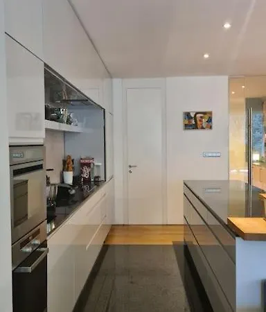 Apartment Exceptional Calm 3br, 2.5ba With Patio, Pool & Gym Prague