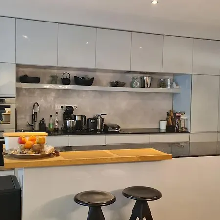 Exceptional Calm 3br, 2.5ba With Patio, Pool & Gym * Prague