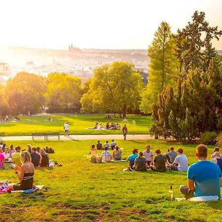 Charming By Museum And Wenceslas Square Apartamento *