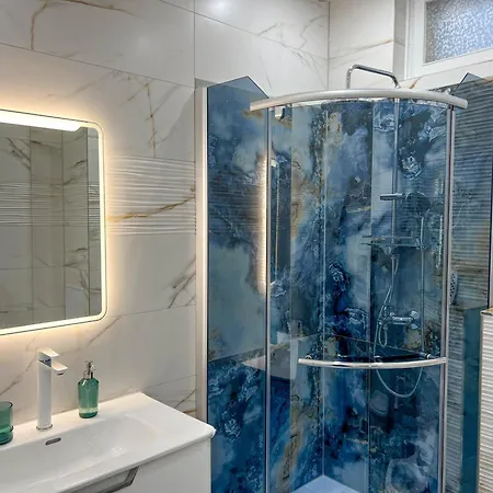 Charming By Museum And Wenceslas Square Apartamento *