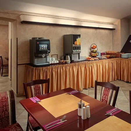 Alqush Downtown 4*