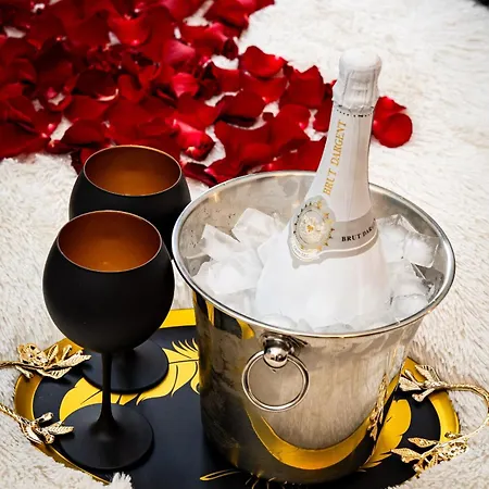 Grand Luxury Gold
