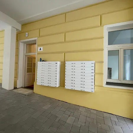 Apartament Varsavska T 303 *