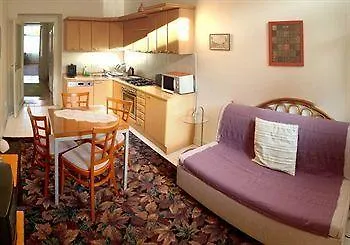 Na Smetance Aparthouse 3*