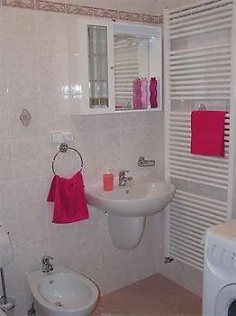 Na Smetance Aparthouse 3*