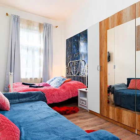 Grand Deluxe Apartment *