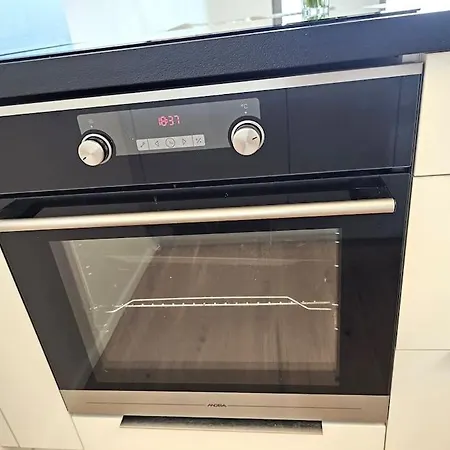 Luxurious Near The Center - Entire Unit Apartment Prague