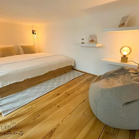 Loft Maniny By Urban Prague