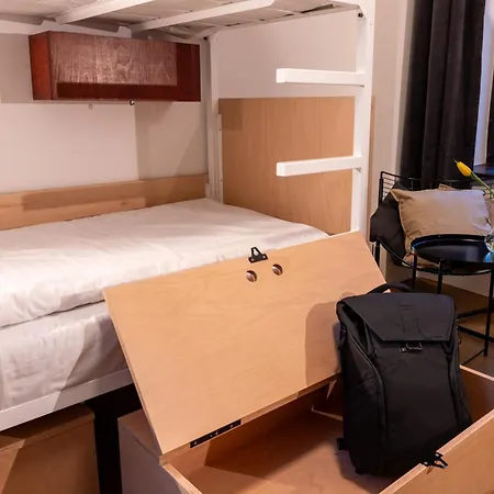 Sir Toby's Midtown Hostel