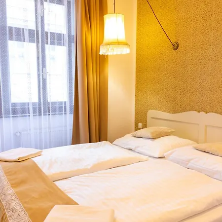 Hostel Sir Toby's Midtown