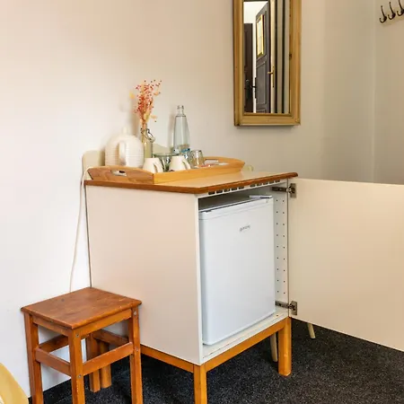 Sir Toby's Midtown Hostel