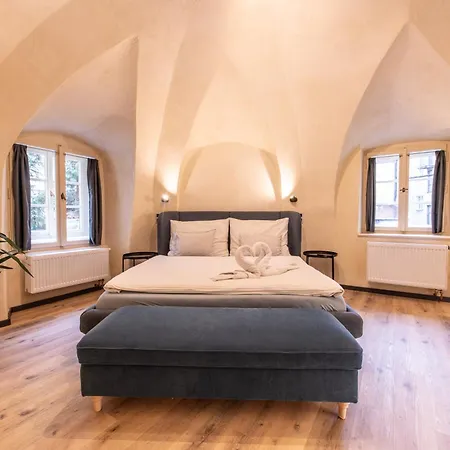 Locals Monastery Apartment Prague