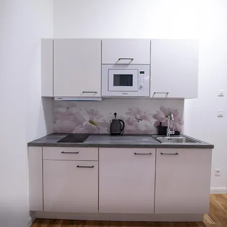 Apartment Helen New Chain Florenc