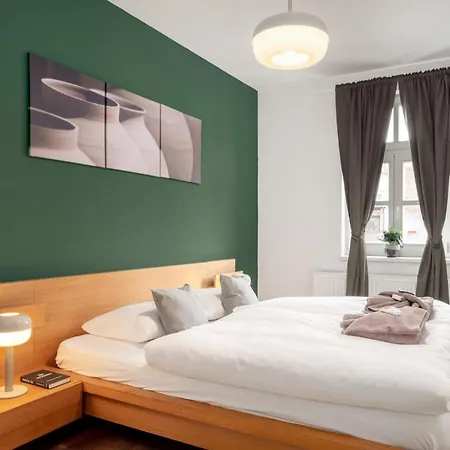 Days - Modern Apts - Fast Wifi - Netflix - 7 Min Wenceslas Sq Appartamento *