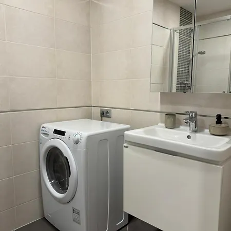 Apartmán O2 Arena Holliday Suites