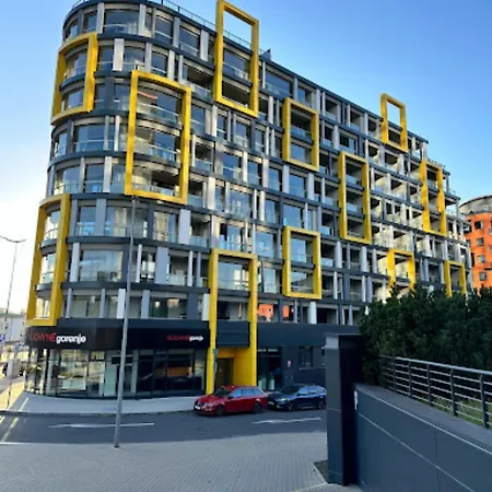 O2 Arena Holliday Suites Apartmán *