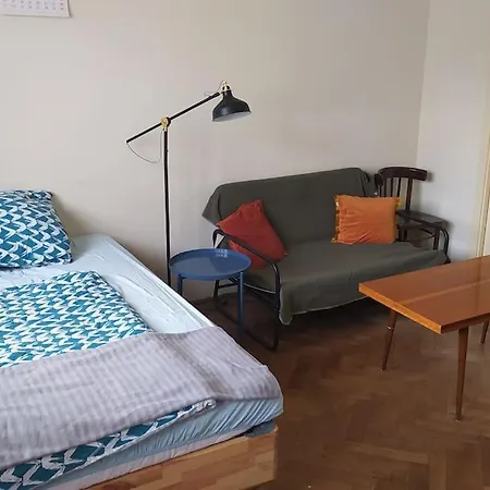 Spacious Modern 3 Bedroom Aparment