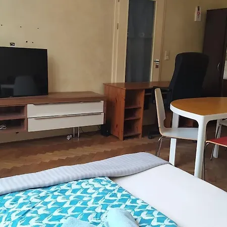 Spacious Modern 3 Bedroom Aparment
