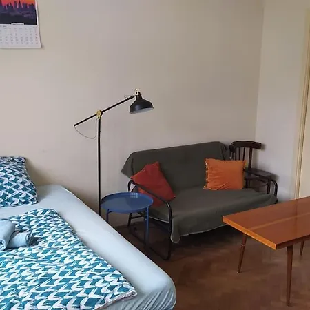 Spacious Modern 3 Bedroom Aparment *