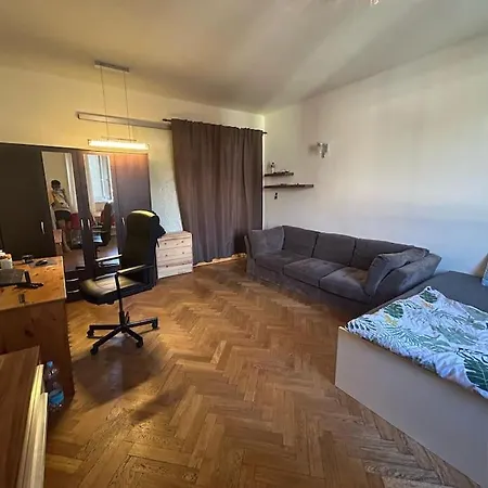 Spacious Modern 3 Bedroom Aparment * Prague