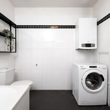 Days - Modern Apts - Fast Wifi - Netflix - 7 Min Wenceslas Sq