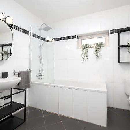 Appartamento Days - Modern Apts - Fast Wifi - Netflix - 7 Min Wenceslas Sq *