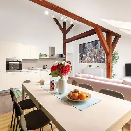 Appartamento Days - Modern Apts - Fast Wifi - Netflix - 7 Min Wenceslas Sq Praga