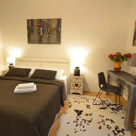 Grand Luxury - Sammlung Hastalska