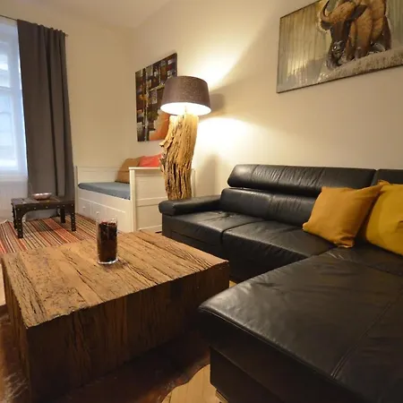 Apartment Grand Luxury - Sammlung Hastalska