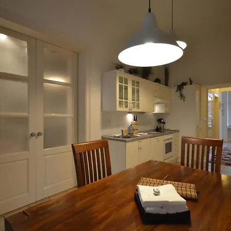 Apartment Grand Luxury - Sammlung Hastalska