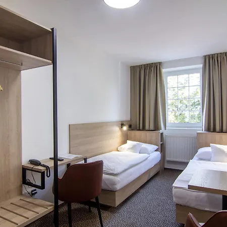 Avion Hotell 3*