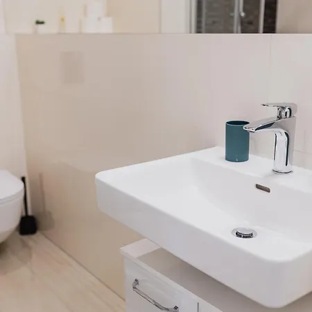 Wenceslas Square Apartment *