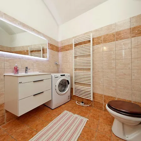 Riverside Apartment Prague
