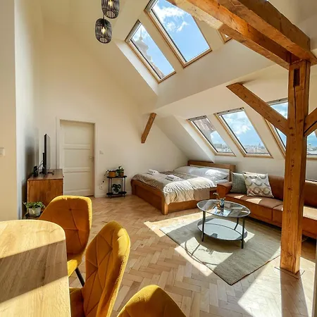 Stupartska - Attic Old Town Aparthotel