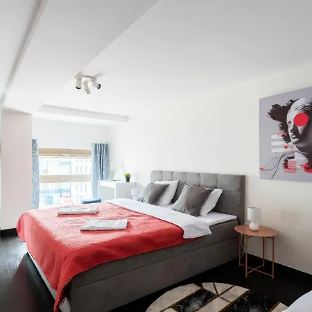 Apartment 2-level On Krizikova Near The Metro Prague